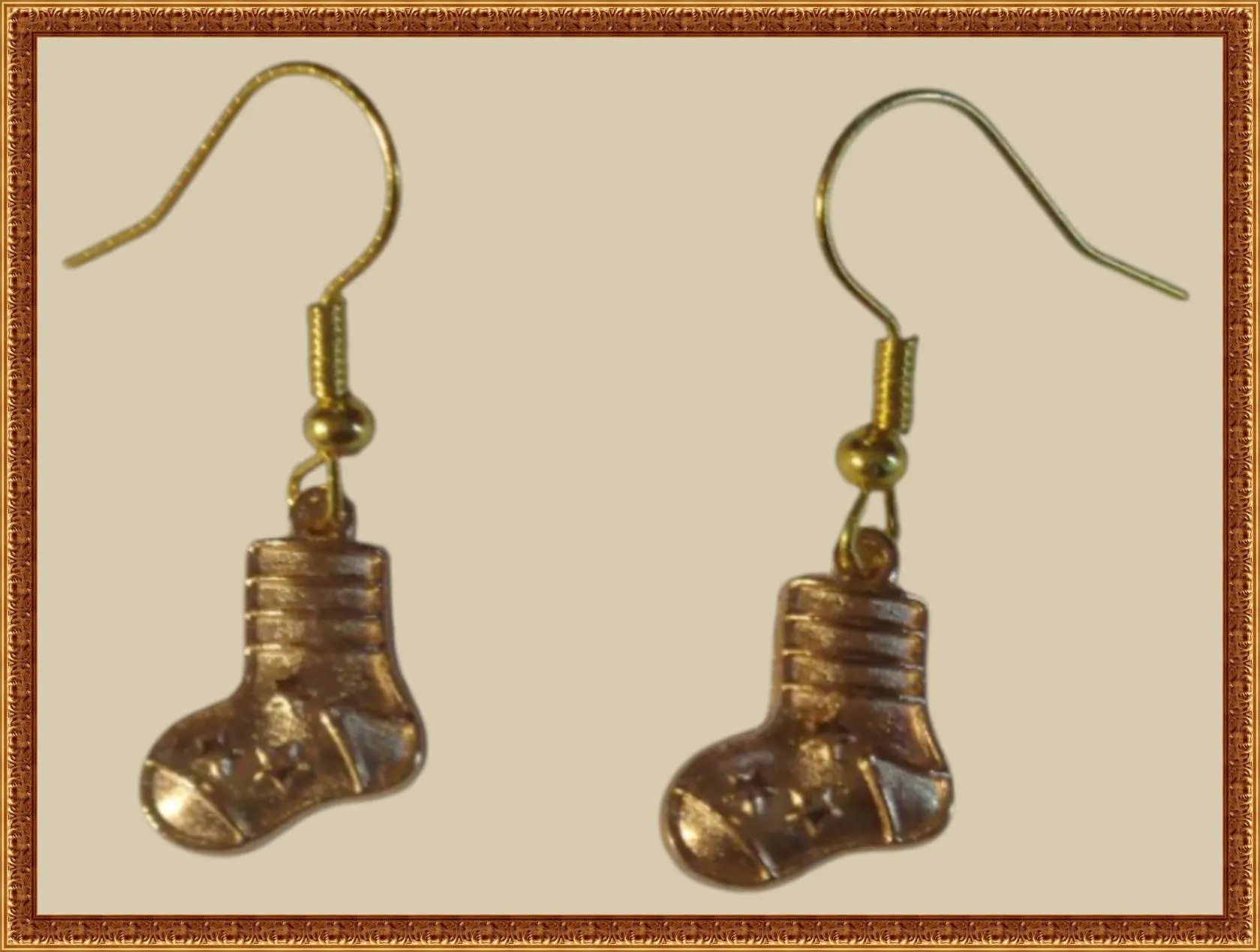 Gold Tone Christmas Stocking Theme Dangle Earrings