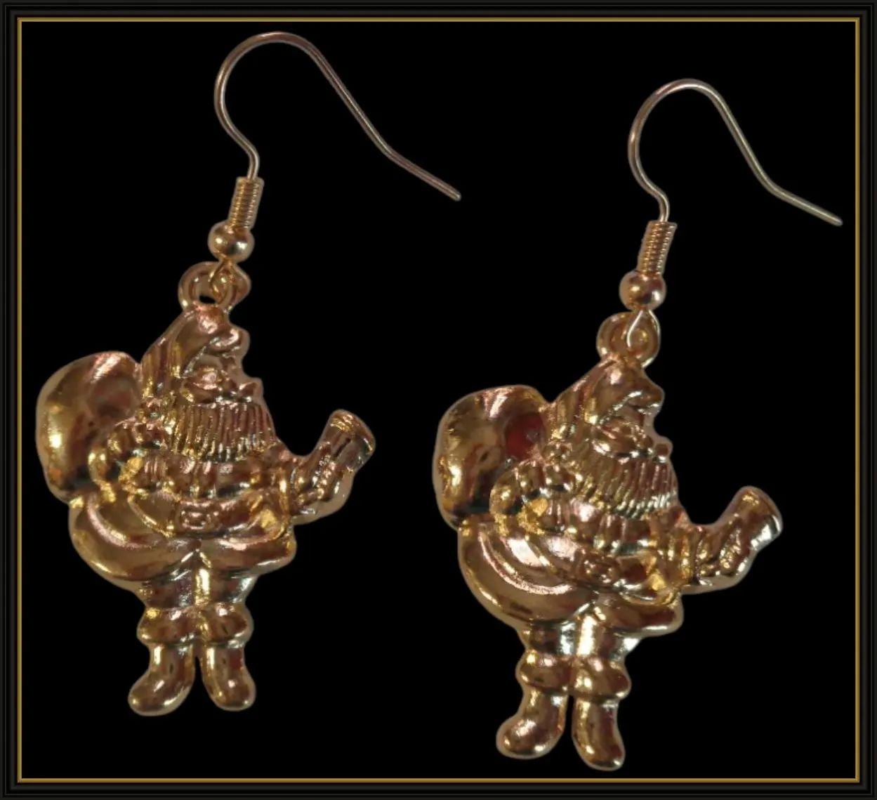 Image 0 of Gold Tone Santa Claus Theme Dangle Earrings Handmade