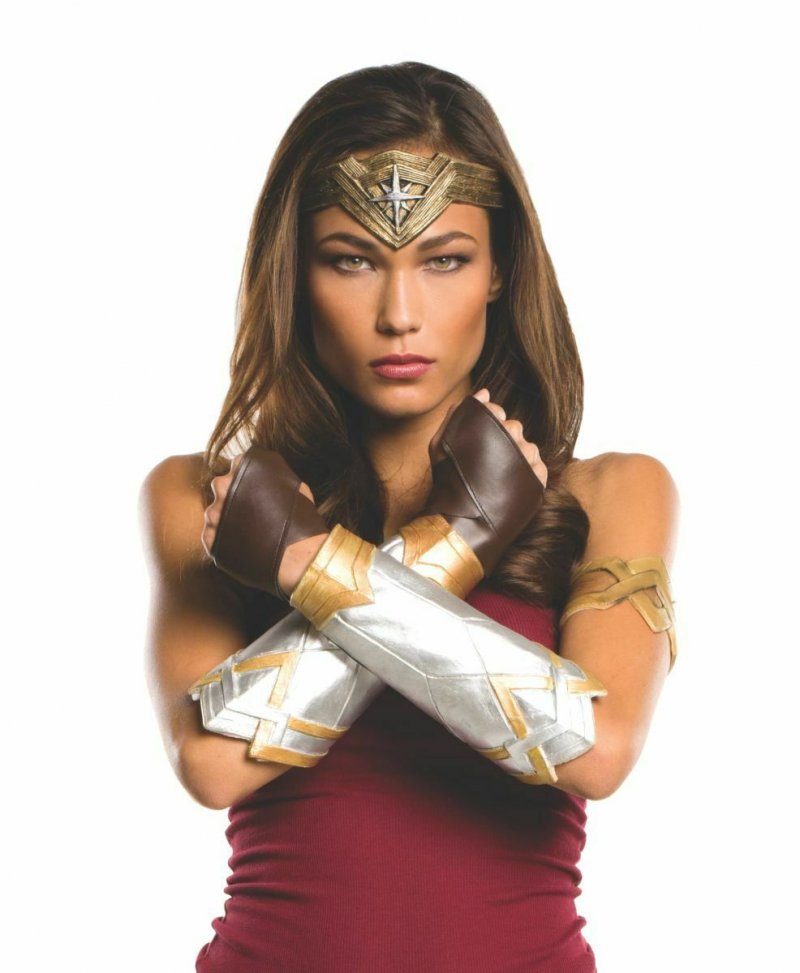 Image 0 of Rubies Wonder Woman Deluxe Accessory Kit Adult 32977