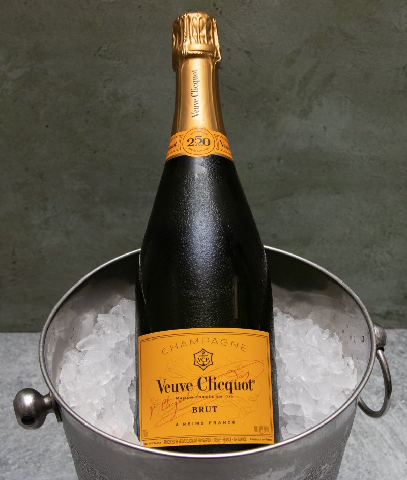 Veuve Clicquot, 'Yellow Label', Champagne, Brut, France