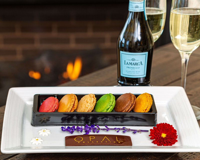 Image 0 of French Macarons & Chilled Champagne