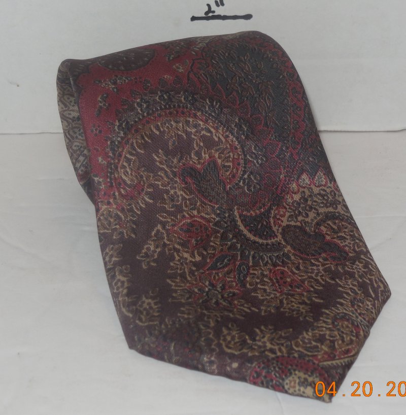 Image 1 of geoffrey beene 100% silk tie 58