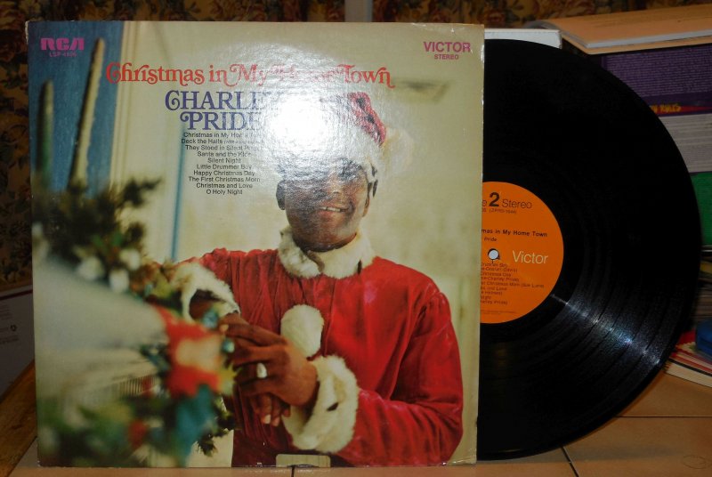 Image 0 of Charley Pride Christmas In My Home Town Vinyl Record LP RCA LSP-4406 VG/VG