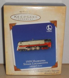 2004 Hallmark Keepsake Ornament 1939 HIAWATHA STEAM LOCOMOTIVE MIB 9th in series