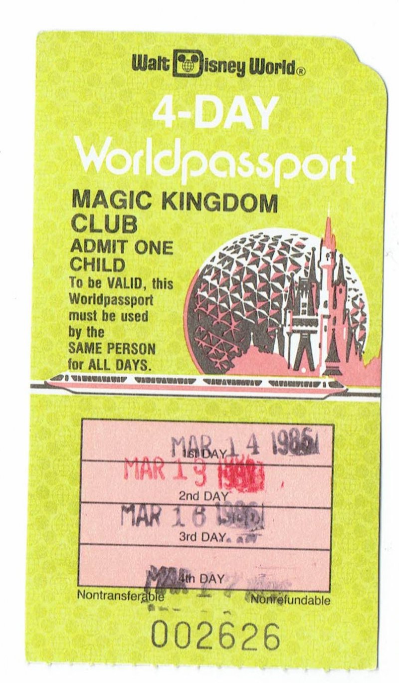 Image 0 of 1986 MKC Magic Kingdom Club Walt Disney World 4 day worldpassport Used Toclet