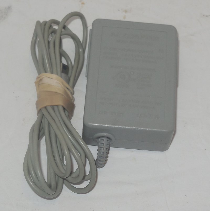 Image 9 of Nintendo DSi Launch Edition Blue Handheld Game System