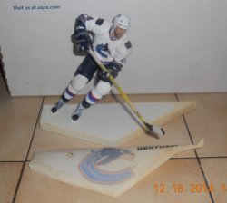 MCFARLANE NHL Series 7 Todd Bertuzzi Figure Hockey Canucks