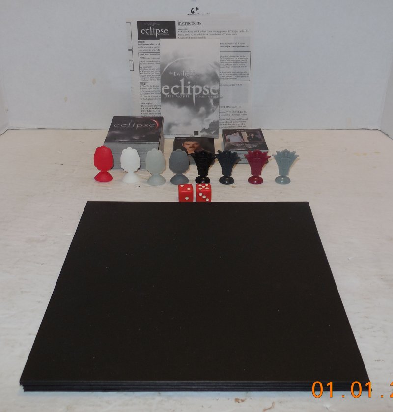 Image 4 of 2009 Cardinal Twilight Saga Eclipse The Movie Board Game Family 100% Complete