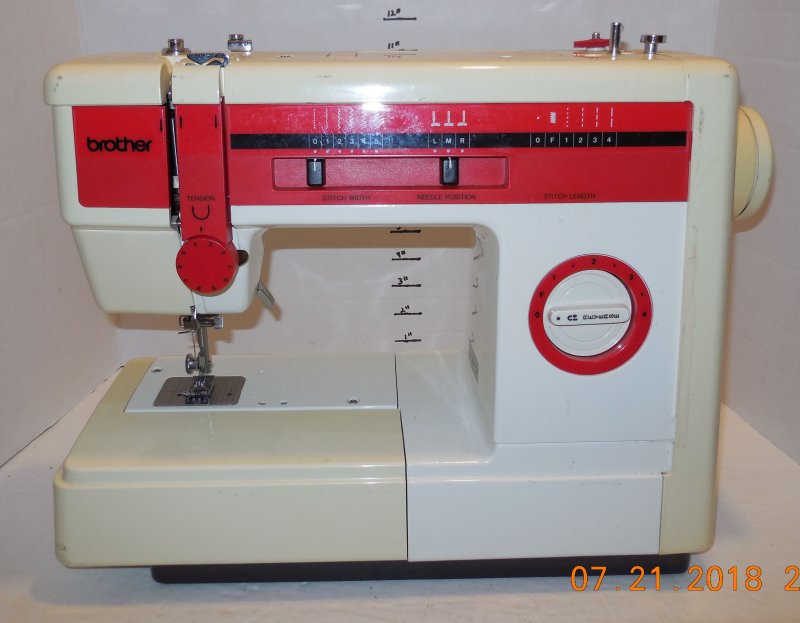 Image 0 of Brother Sewing Machine Model 286.1044180 with Foot pedal