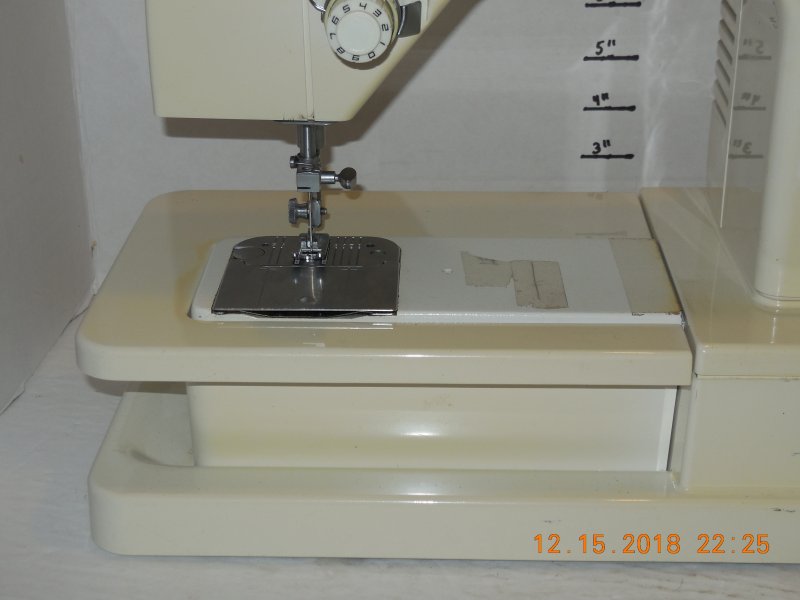 Singer Sewing Machine Model 6105 with Foot pedal