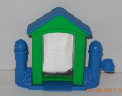 Fisher Price Current Little People Blue & green funhouse mirror FPLP Accessory