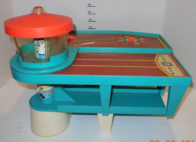 Image 2 of Fisher Price #996 Play Family Airport Vintage 1972 Little People Building Only