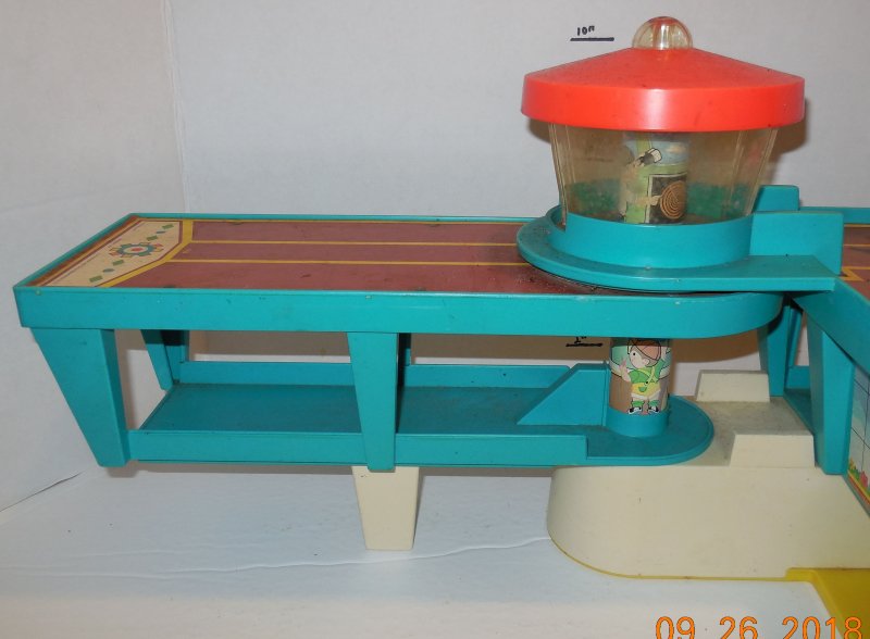 Image 5 of Fisher Price #996 Play Family Airport Vintage 1972 Little People Building Only