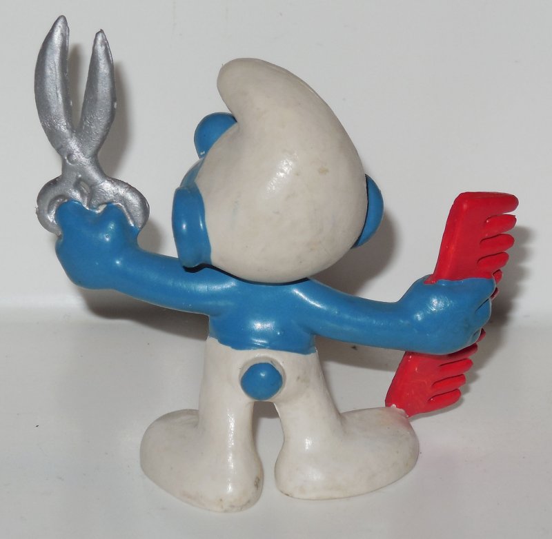 Image 1 of 1980 Peyo Schleich Barber Smurf #20110 PVC figure SMURFS Vintage