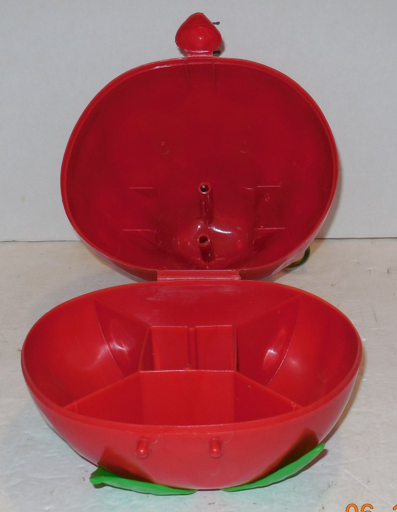 Image 4 of Vintage 1980 Kenner SSC Strawberry Shortcake Carrying Case #43090 Rare HTF