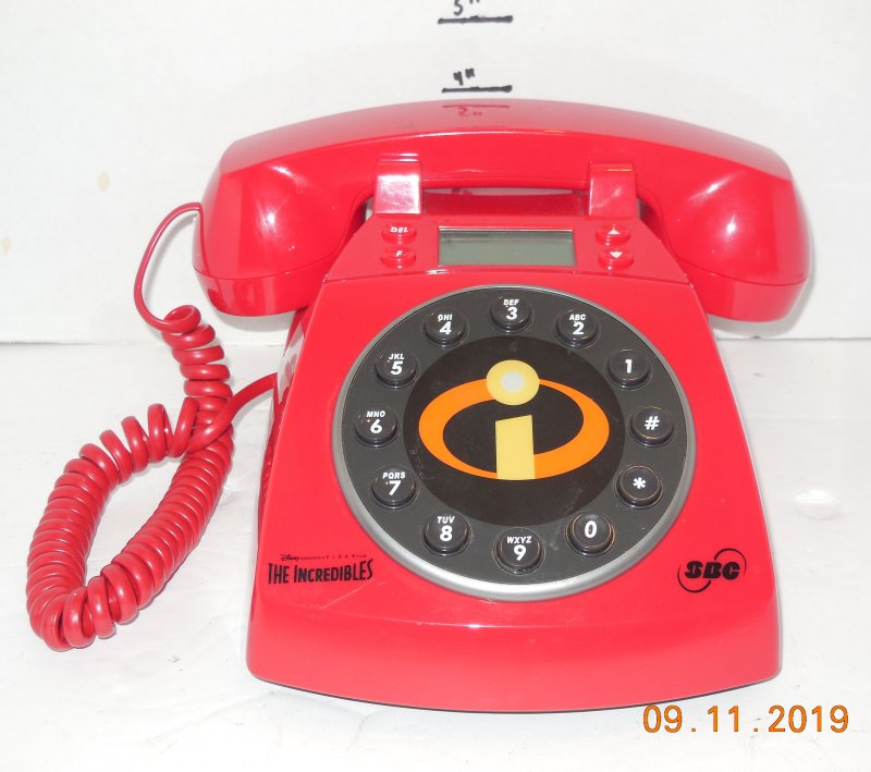 Image 0 of 2004 The INCREDIBLES COLLECTOR'S TELEPHONE SBC DISNEY PIXAR