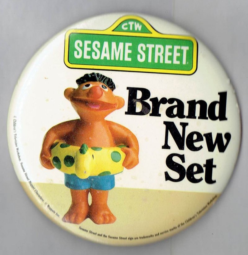 Image 0 of Sesame Street Jim Henson Muppets PVC figure new Set 3 inch Button Pin
