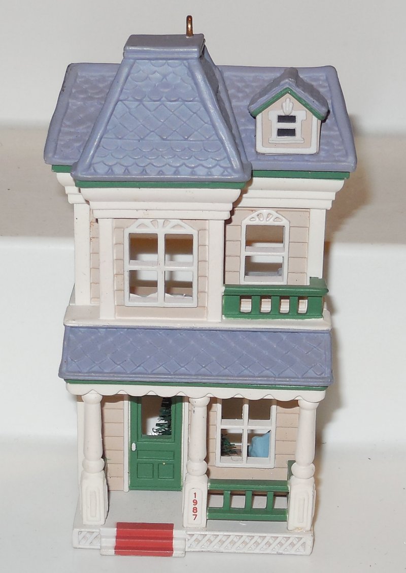 Image 0 of 1987 Hallmark HOUSE ON MAIN STREET ORNAMENT 4th in a Series Vintage