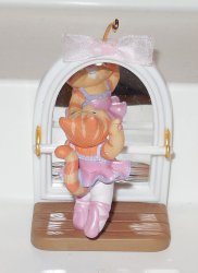 2001 Hallmark ORNAMENT Beginning Ballet Kitty Cat Ballerina