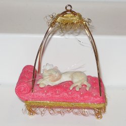 2007 PAMPERED CAT Hallmark Ornament