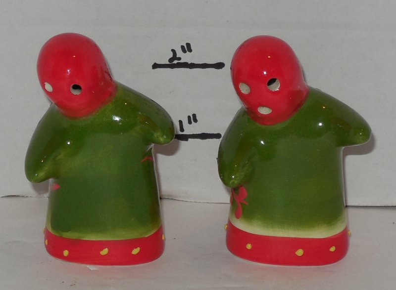 Image 0 of 2 Salt and Pepper Shakers Hugging Red Green Ceramic