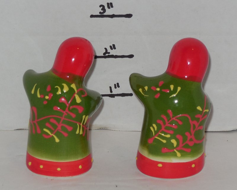 Image 1 of 2 Salt and Pepper Shakers Hugging Red Green Ceramic