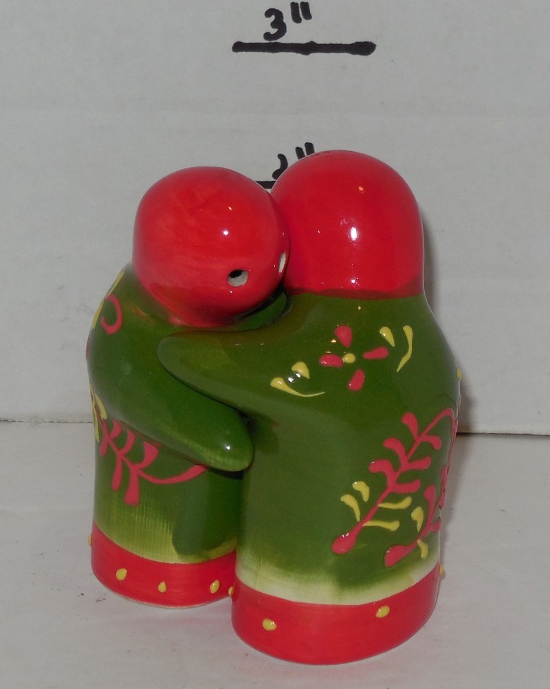 Image 2 of 2 Salt and Pepper Shakers Hugging Red Green Ceramic