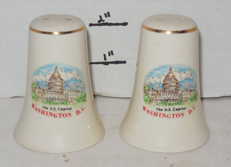 Image 0 of 2 Souvenir Salt and Pepper Shakers Washington DC The US Capital