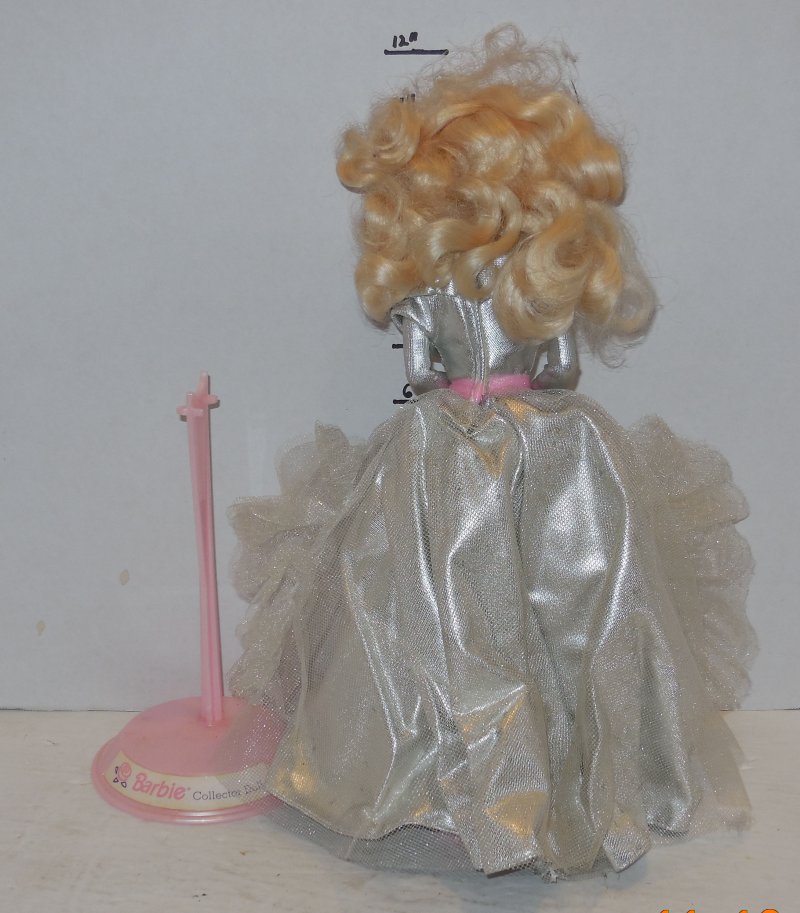 Image 9 of Mattel 1991 Barbie Collector doll Applause Special Limited Edition #3406