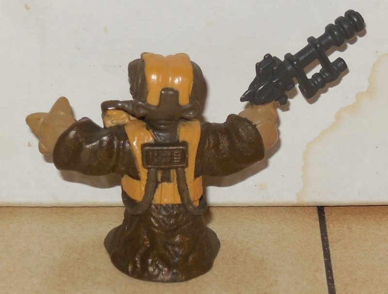 Image 1 of 2004 Hasbro Star Wars Galactic Heroes Zuckuss Bounty Hunter