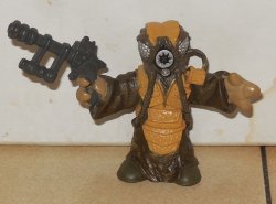 2004 Hasbro Star Wars Galactic Heroes Zuckuss Bounty Hunter