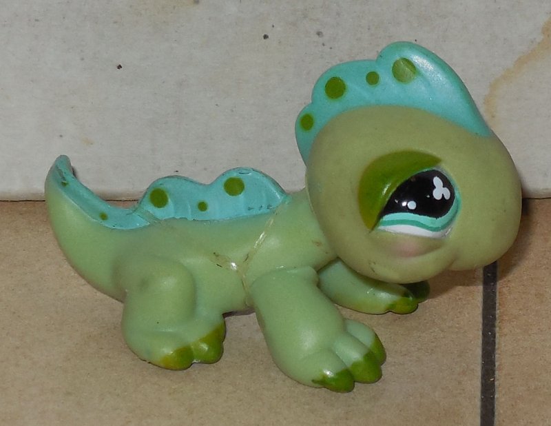Image 1 of Hasbro LITTLEST PET SHOP LPS #499 Iguana with Blue Flower Eyes