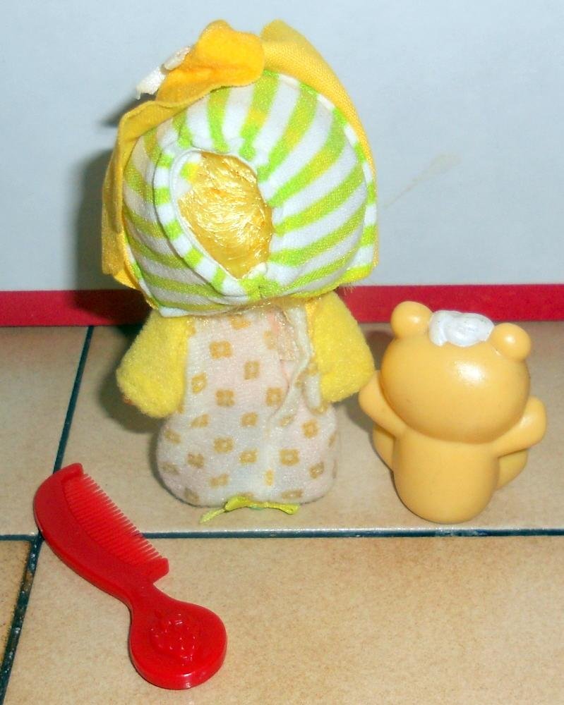 Image 1 of Strawberry Shortcake Butter Cookie Doll with pet Jelly & Comb 100% Complete
