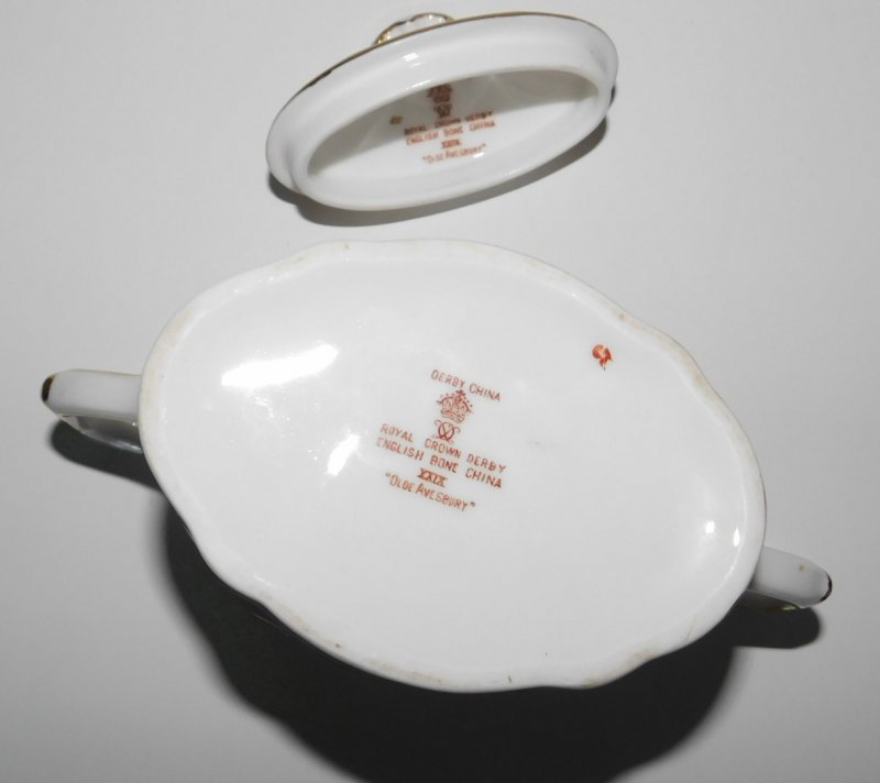 Image 3 of Royal Crown Derby Olde Avesbury Sugar Bowl Vintage Peacock Brown Bone China