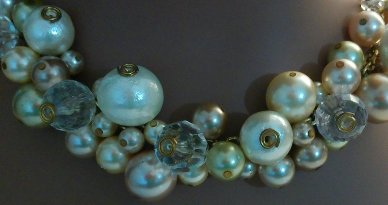 Image 6 of Lenora Dame Chunky Pearl Necklace Gold Tone 16