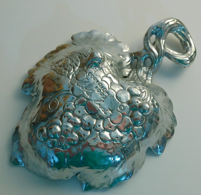 Image 2 of Arthur Court Small Grape Leaf Shape Serving Tray Holder 1993 Vintage