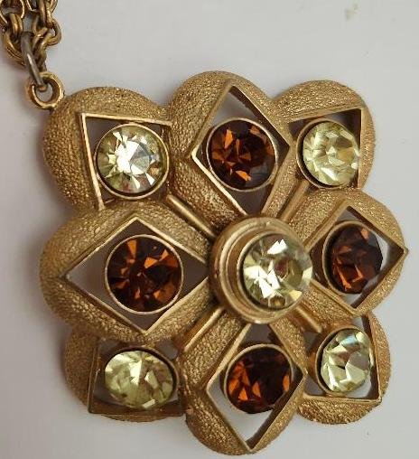 Image 2 of Ladies Vintage Maltese Pendant Medallion Gold Necklace 24 Inch Amber Rhinestones