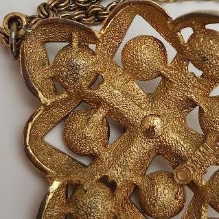 Image 4 of Ladies Vintage Maltese Pendant Medallion Gold Necklace 24 Inch Amber Rhinestones