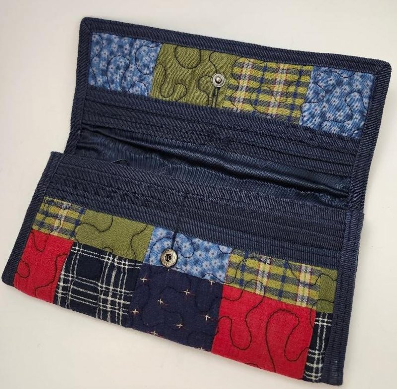 Image 1 of Donna Sharp Colorful Wallet for Women Made of a Quilted Cotton in Patchwork