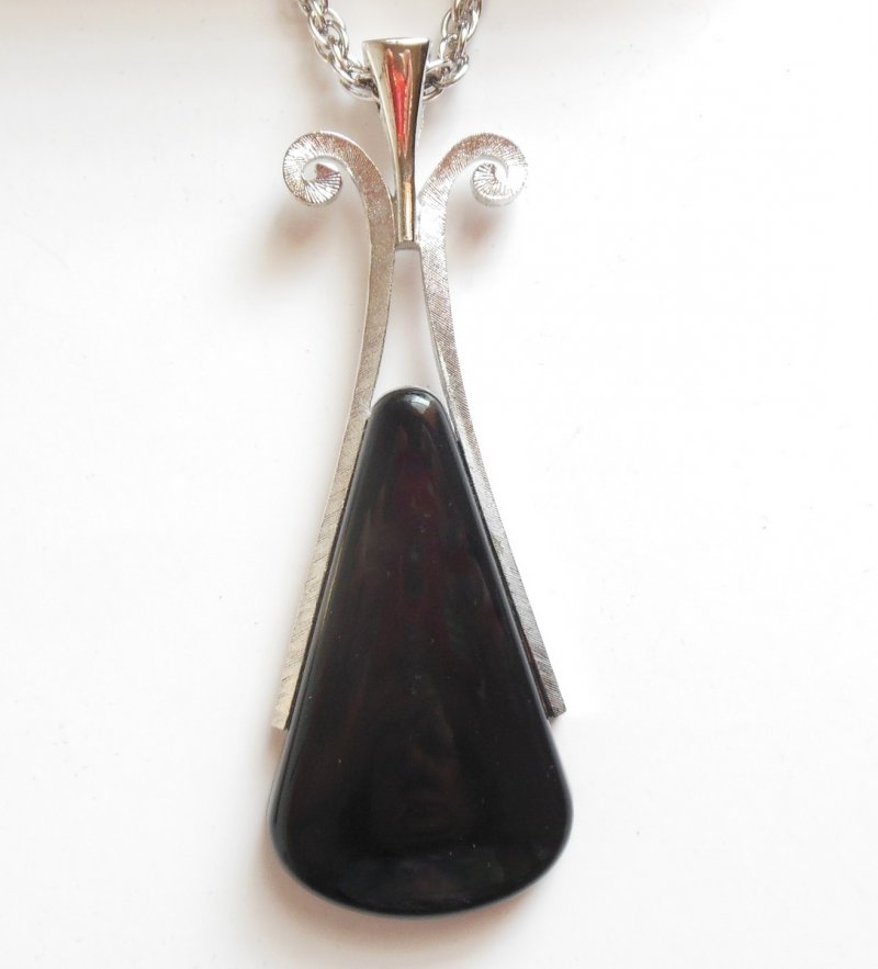 Vintage Avon Necklace Silver A Frame Black Pendant Faux Onyx Lucite Jewelry