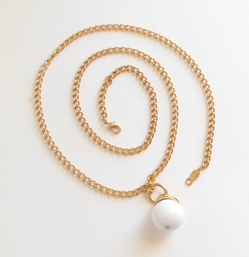 Image 2 of Vintage Napier Necklace Gold Tone Large White Round Ball Lucite Bead Jewelry