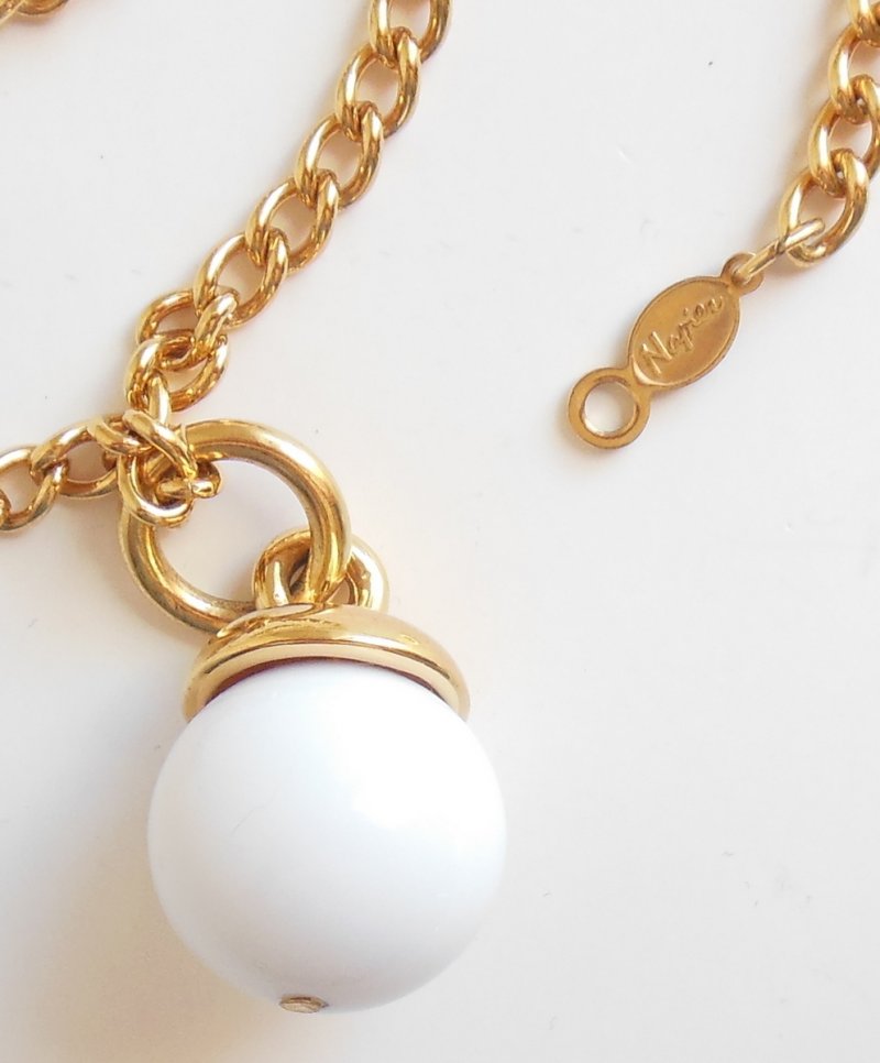 Image 3 of Vintage Napier Necklace Gold Tone Large White Round Ball Lucite Bead Jewelry