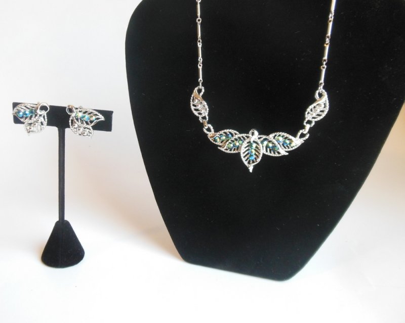 Vintage Coro Jewelry Set Necklace Matching Earrings AB Rhinestones Green
