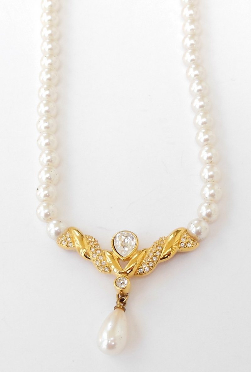 Vintage Napier Necklace Faux Pearls Tear Drop Bead Gold Tone Crystals 90s