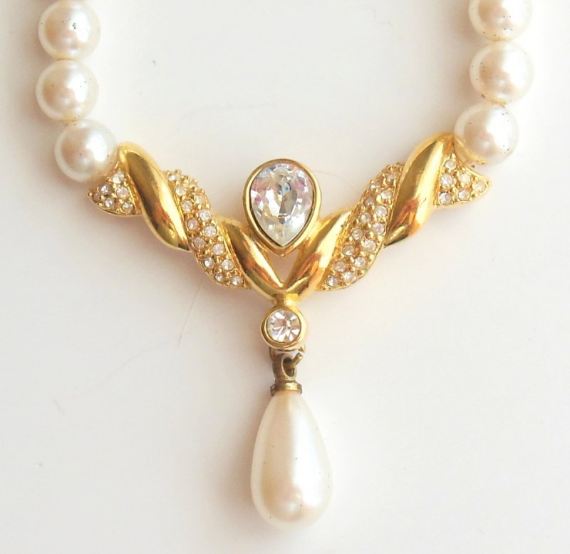 Image 1 of Vintage Napier Necklace Faux Pearls Tear Drop Bead Gold Tone Crystals 90s