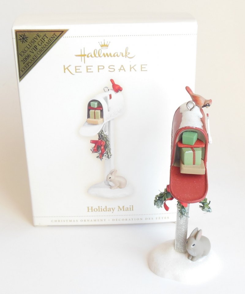 Hallmark Christmas Tree Orament Holiday Mail Mailbox QXG2753 Julie Forsyth
