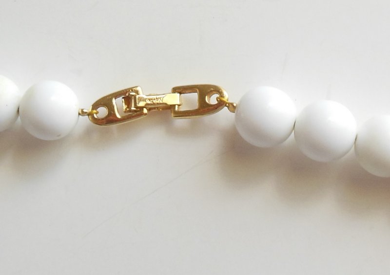 Image 2 of Vintage Napier white Necklace Long Bead Necklace 31