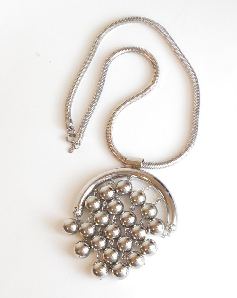 Image 3 of Vintage Celebrity NY Silver Necklace Dangle Waterfall Pendant Snake Chain