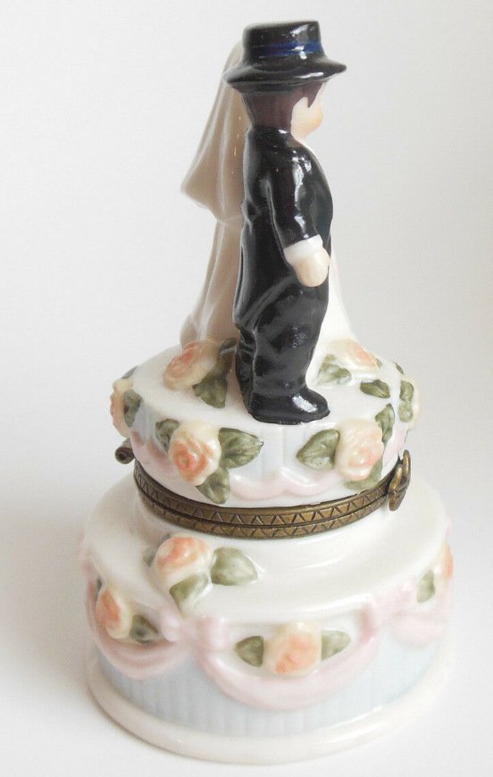 Image 3 of Madame Alexander Bride and Groom Wedding Ring Cake Topper Love is in the Details