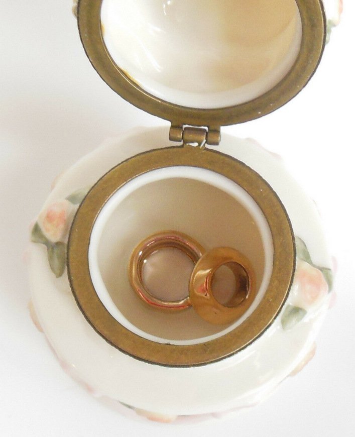 Image 5 of Madame Alexander Bride and Groom Wedding Ring Cake Topper Love is in the Details